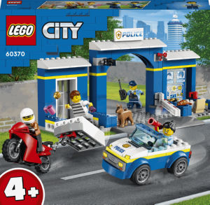 Lego City Police, Lov pri policijski postaji